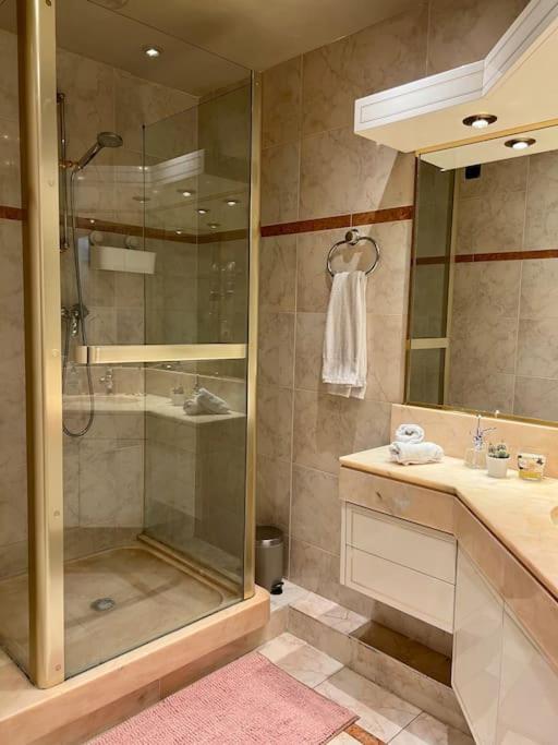 Comfy, Cosy, And Spacious Apartment Near Paris Bezons Luaran gambar